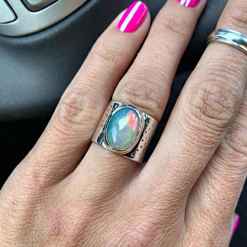 Alloy Inlaid Luminous Stone Jewelry Ring For Women