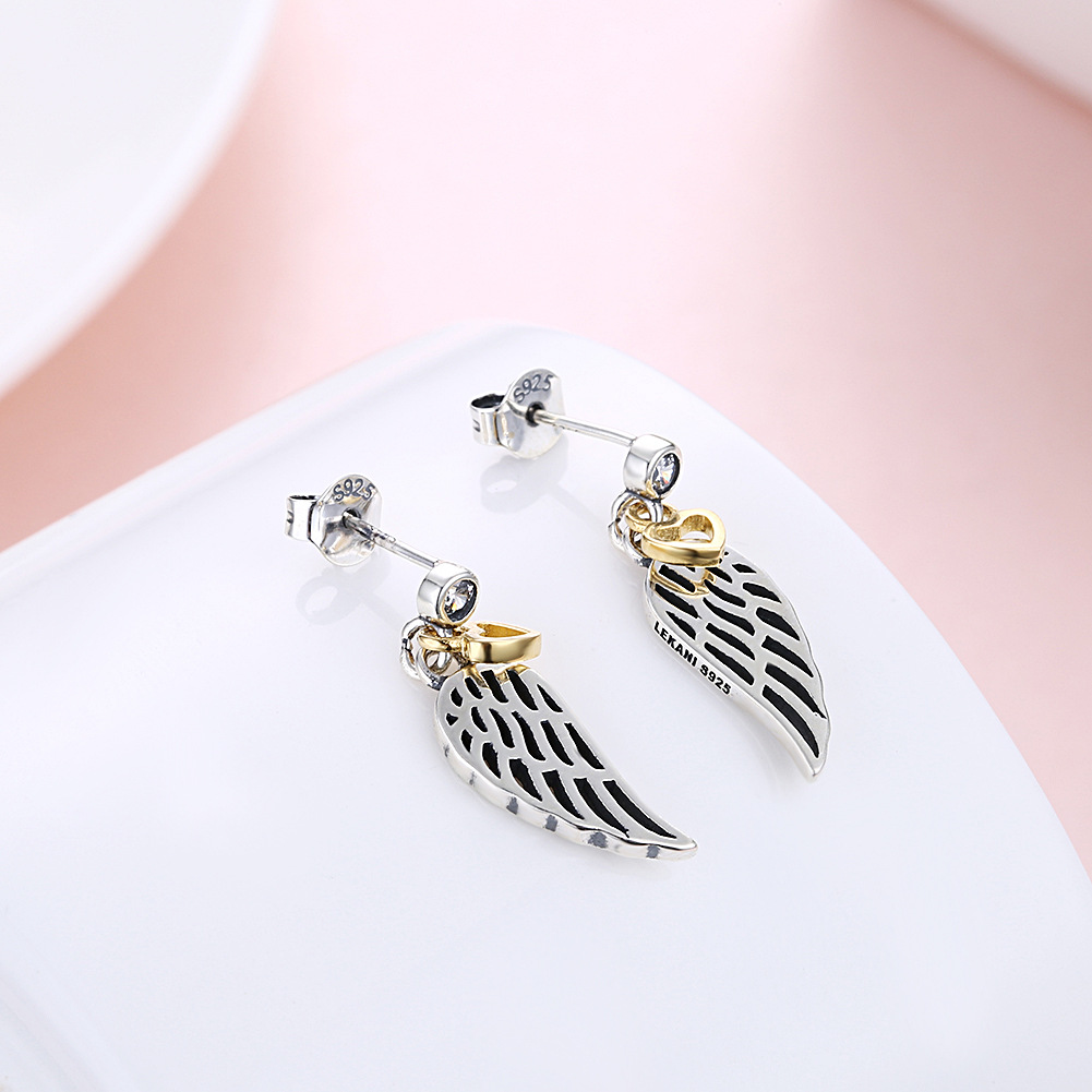 Heart-shaped Wings Ladies S Diamond Earrings