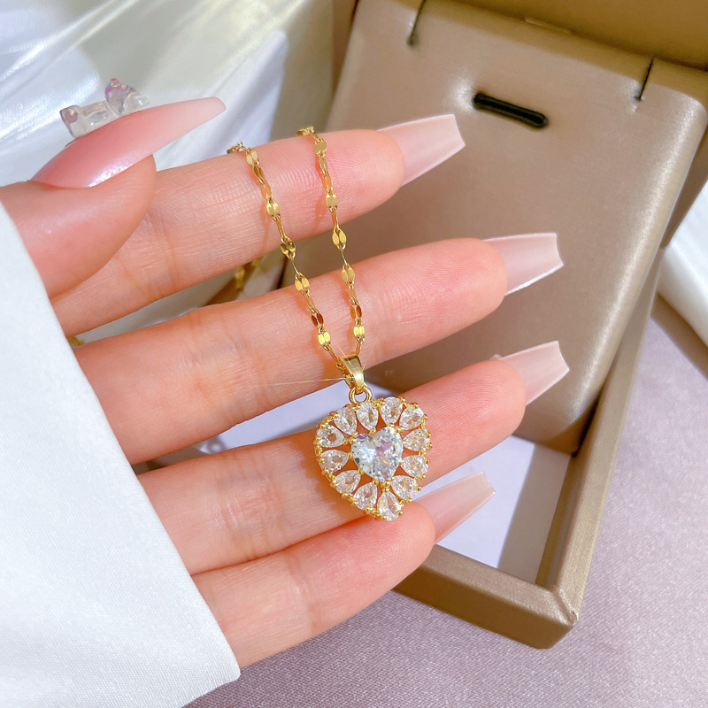 Affordable Luxury Style Elegant Heart Full Diamond Real Gold Plated Necklace