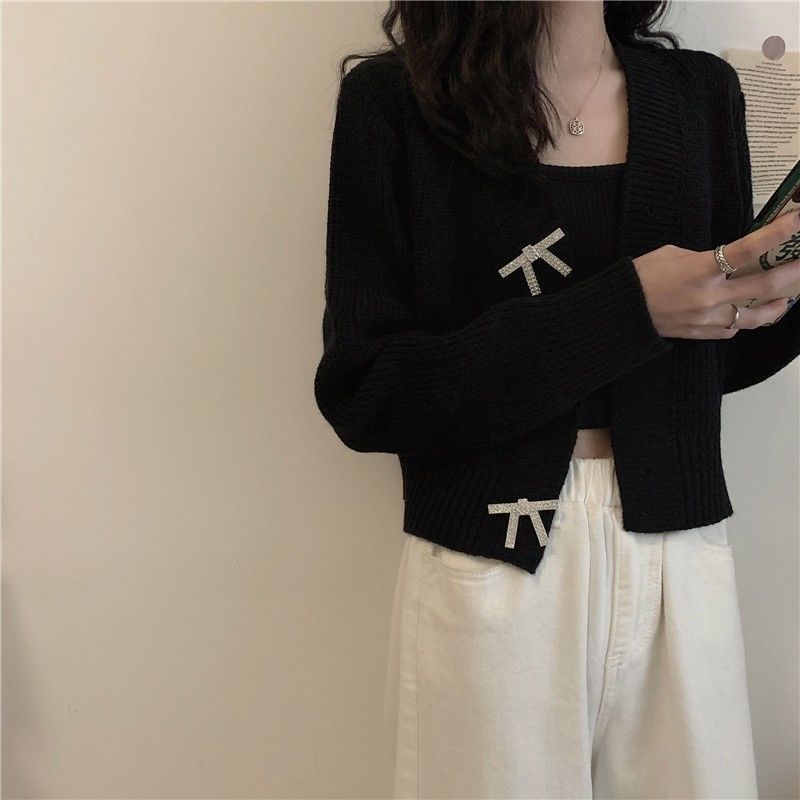 Women's Loose Lazy Style V-neck Short Knitted Cardigan Jacket