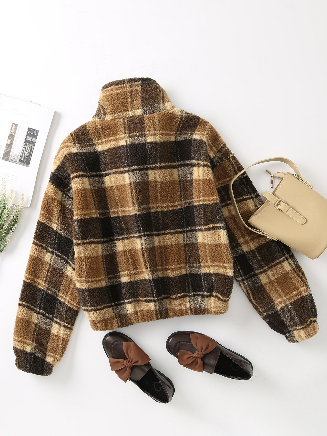 Title 1, Checked lamb wool sweater