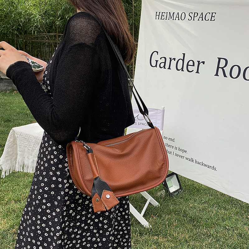 Head Layer Cow Leather Large Capacity Messenger Bag