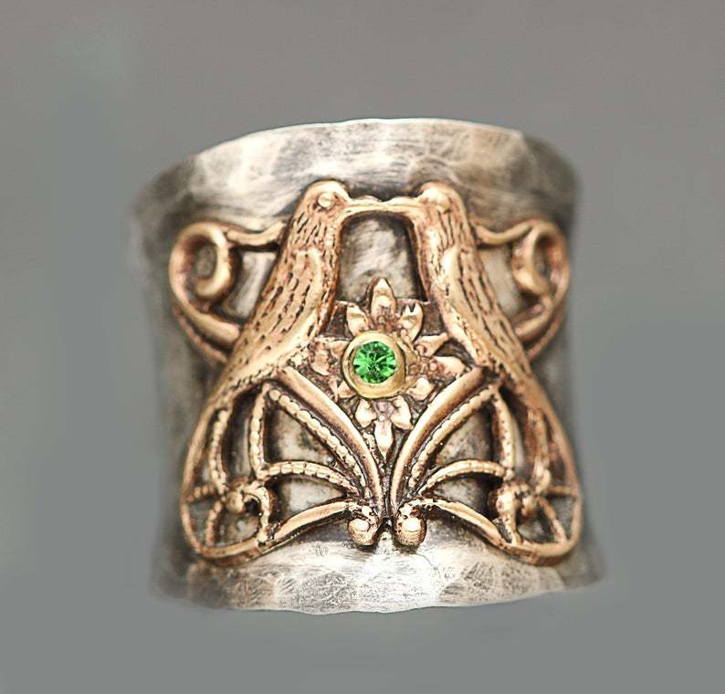 Explosive Vintage Carved Gold Dragonfly Ring