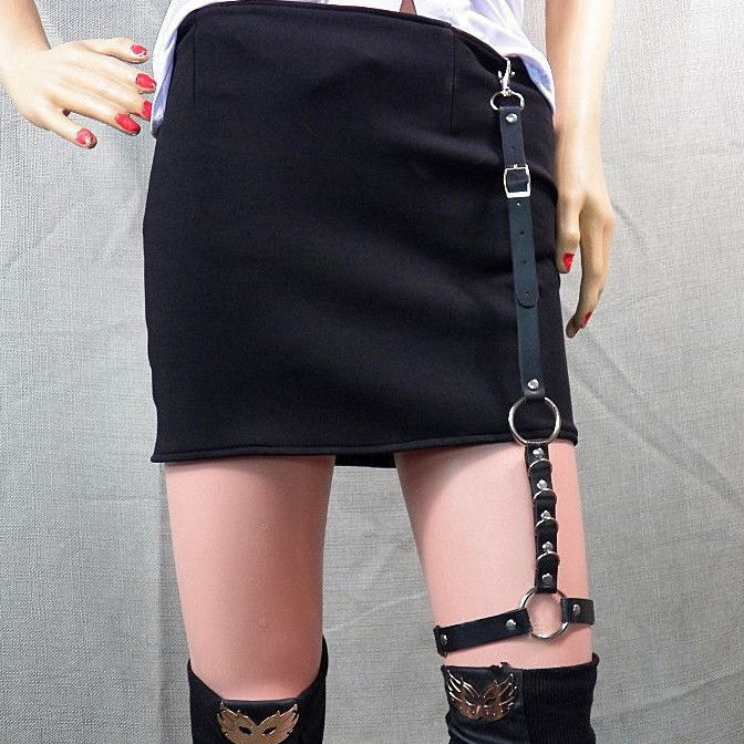 Title 3, Harajuku Style Skirt Leather Chain Leg Ornament