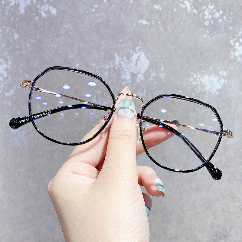 Title 5, Fashionable Plain Eyeglass Frame For Women