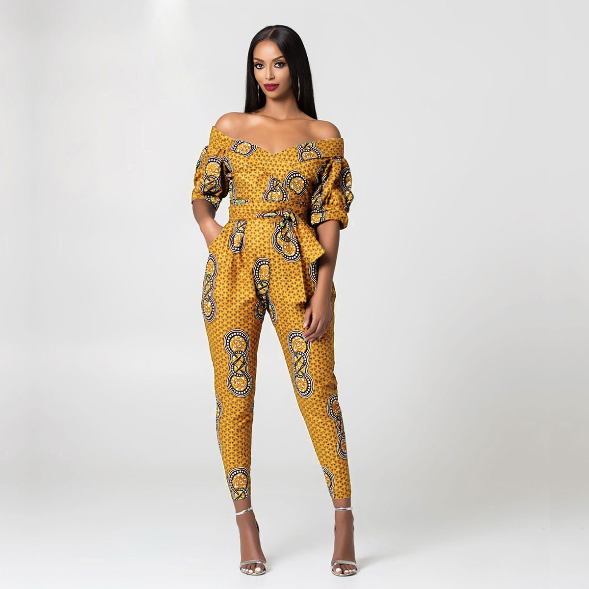 Title 2, Trägerloser One-Shoulder-Jumpsuit