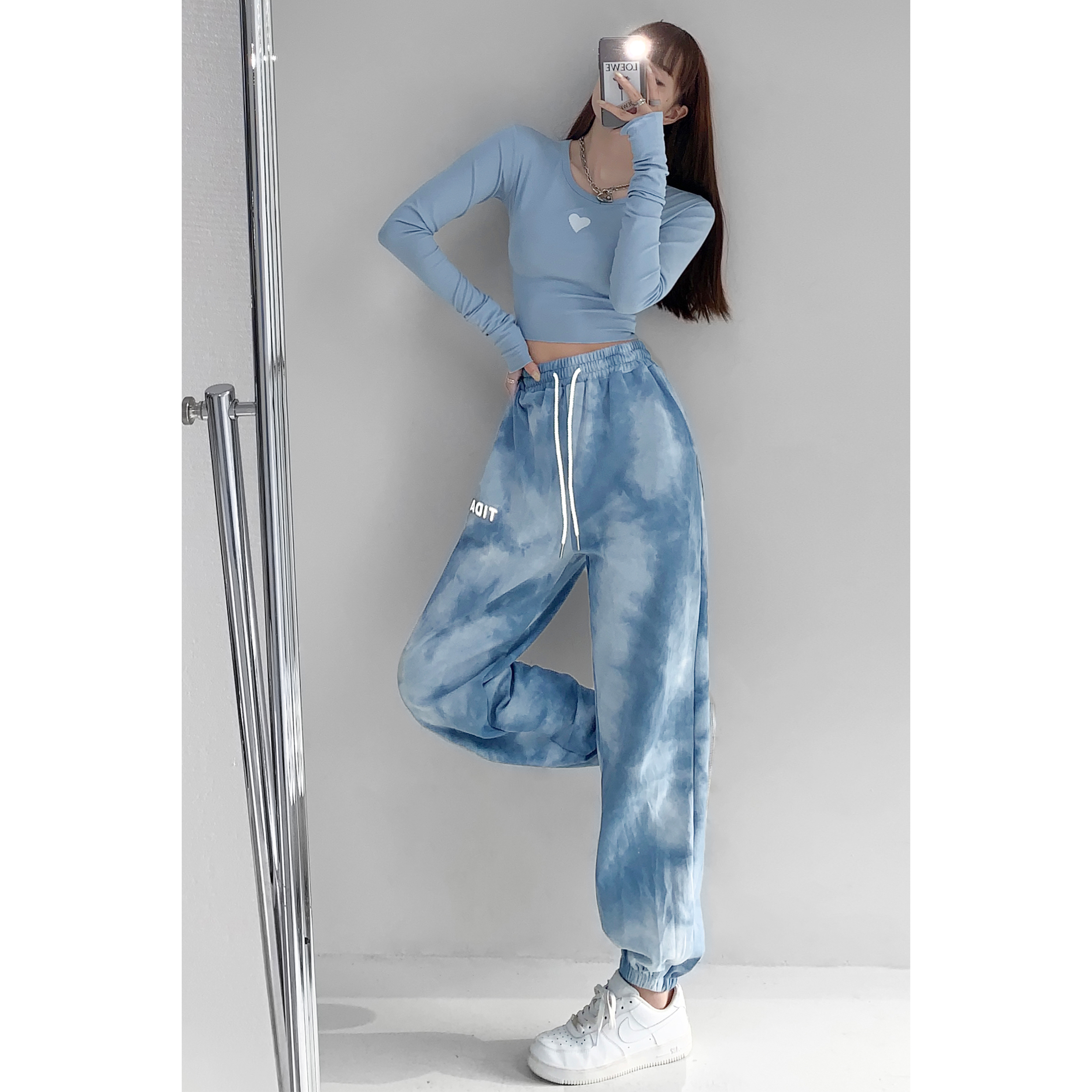 Title 2, Damen Streetwear Sweatpants mit reflektierenden...