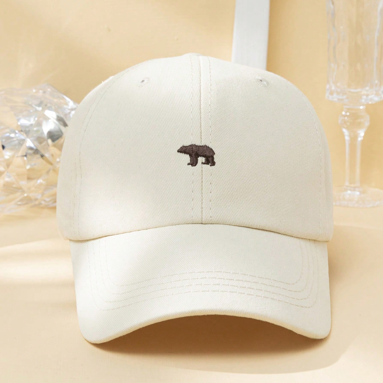 Men's And Women's Matching Light-Gray Embroidered Simple Bear Style Casual Sporty Soft Top Adjustable Baseball Cap Suitable For Daily Commuting And Outdoor Travel