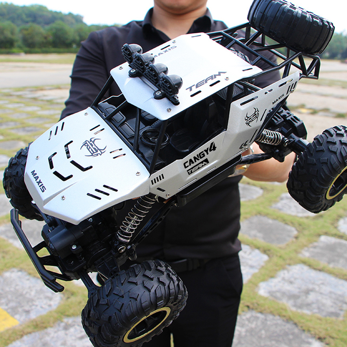 TEMU Can't Sale. Silver,Black RC Car Rock Crawler Rechargeable Off Road Truck 4WD, Metal Shell LED Headlights Remote Control Off Road Car Truck, Logistics Is Randomly Sent By UPS, USPS,UNI,GOFO.