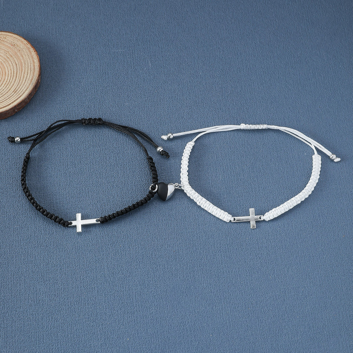 Men's And Women's Fashion Cross Weaving In Black And White Carrying Strap Suit