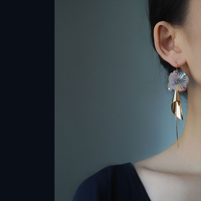 Gentle And Sweet Vacation Style Small Spectacular Laser Flower Earrings
