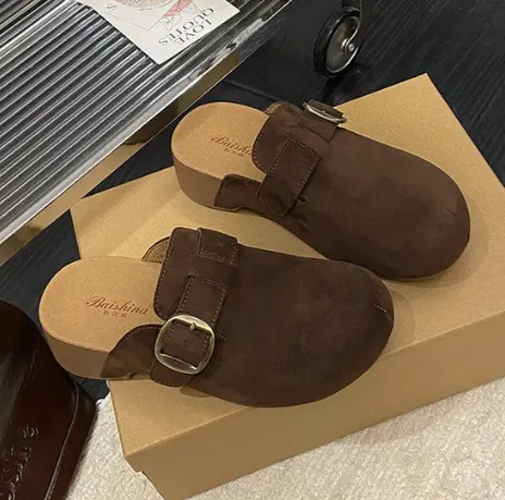 Women's Round Toe Buckle Suede Clogs Mid