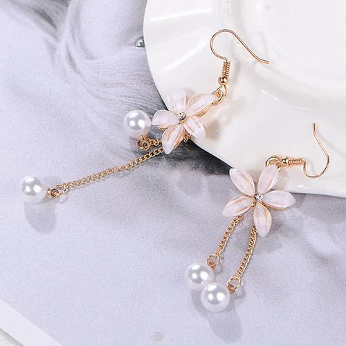 Simple And Versatile Personality Flower Earrings