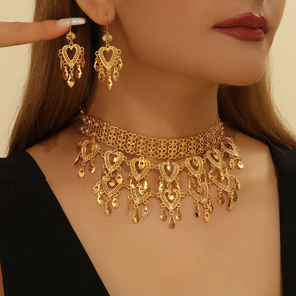 3pcs Fashionable Retro Luxury Heart-shaped Hollow Necklace Earrings Women's