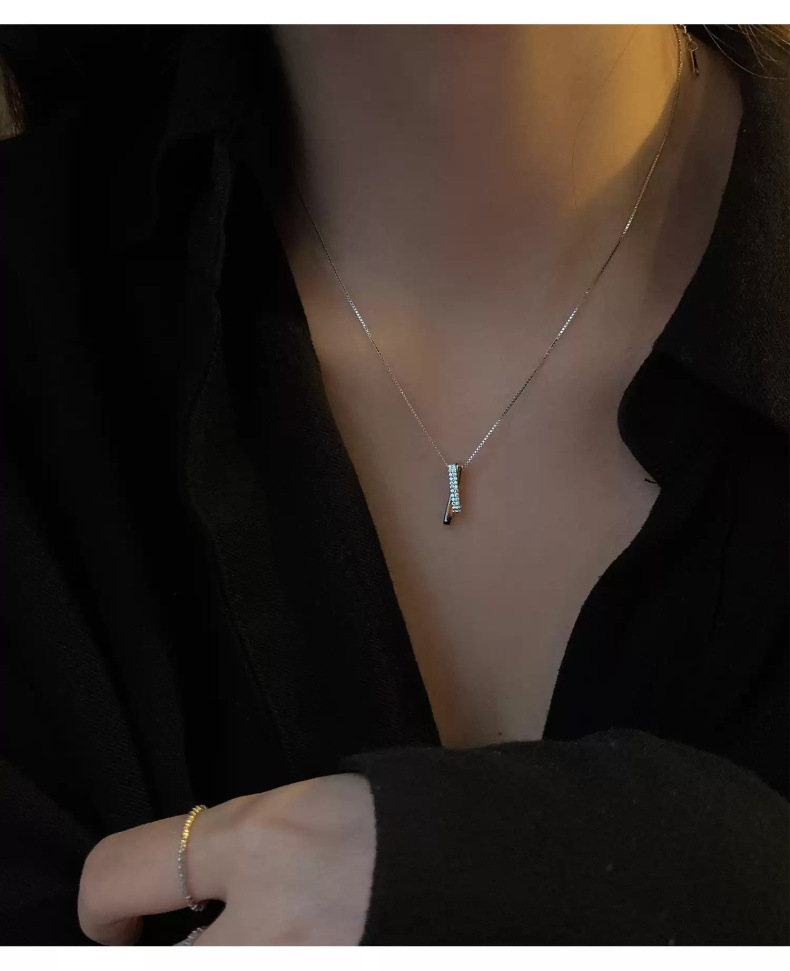 Sterling Silver Simple Minority Design Straight Rod Diamond Pendant Necklace