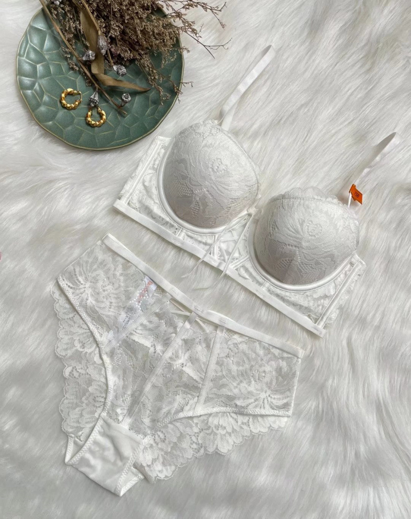 Title 11, Womens Hollow Embroidery Lace Underwear with S...