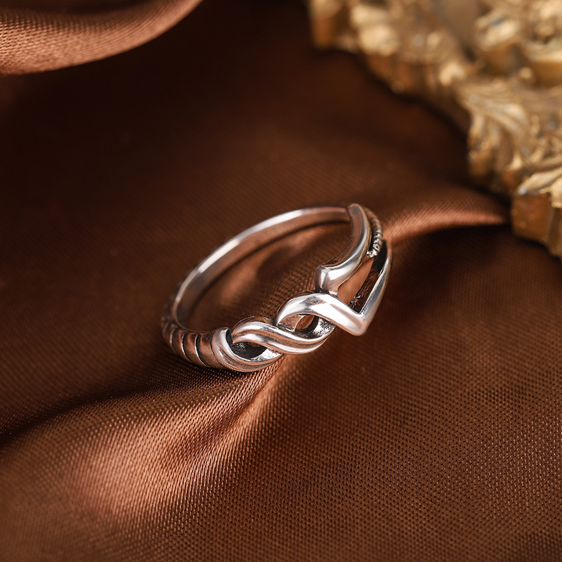 Stylish Retro Minimalism Personality Twisted Wire Winding Ring