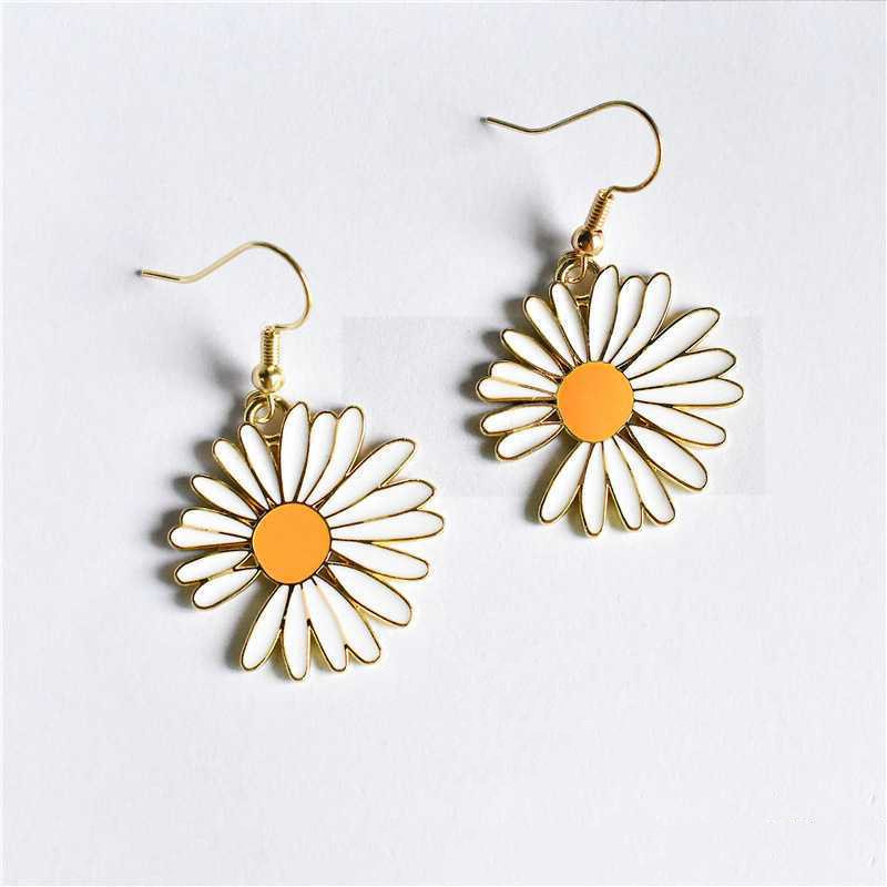 Title 1, Stylish Little Daisy Flower Earrings