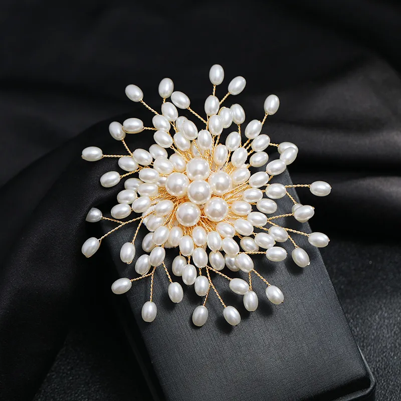 Temperament Luxury Pearl Brooch Female Fashion - 5 Style