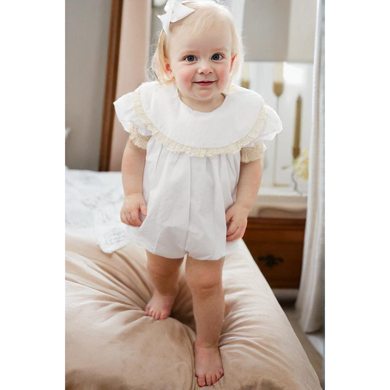 Baby Girl White Lace Romper Soft & Stylish Short Sleeve Bubble Jumpsuit For Wedding Season & Summer — foto 10
