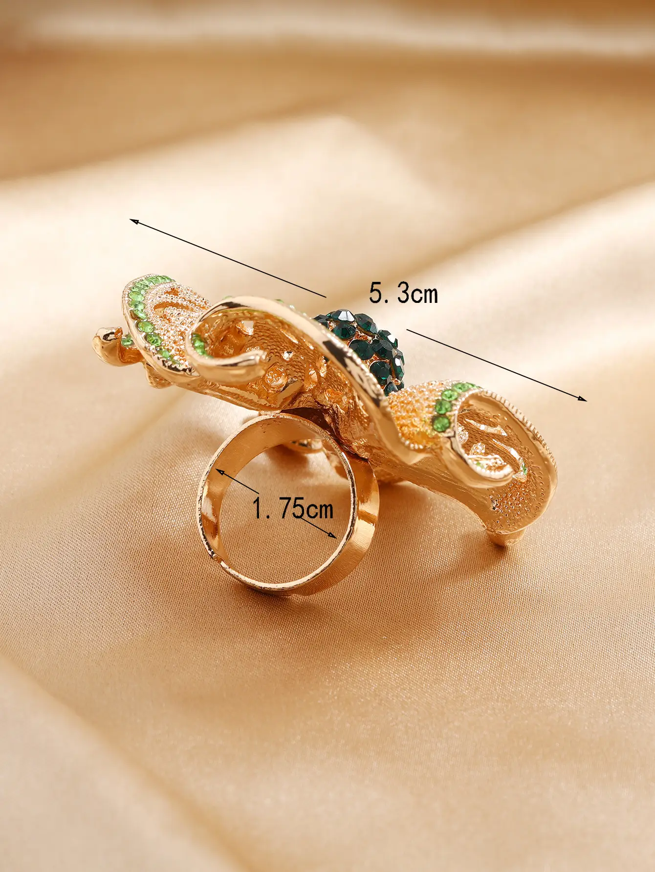Diamond-studded Hollow Out Fashionable Jewelry Ring