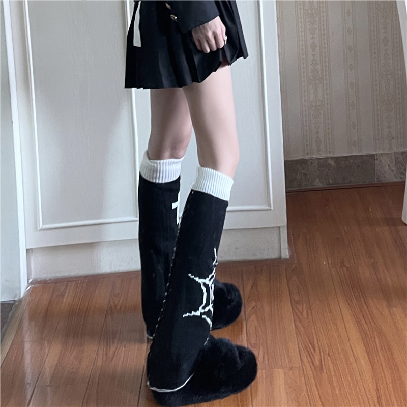 Sweet And Cool  Spider With Knitted Socks Double Side Wearable