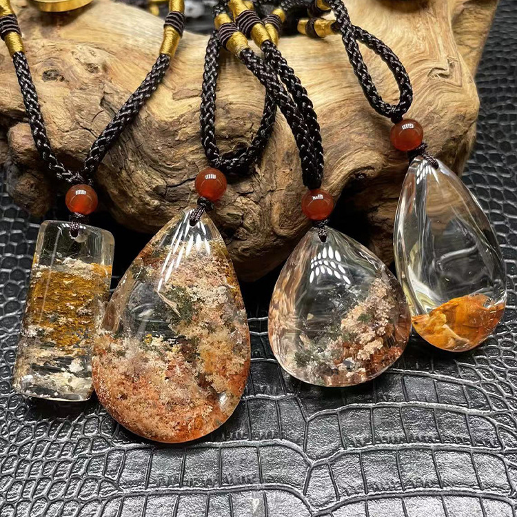 Ghost Pendant Crystal Transparent Full Sweater Necklace — foto 3
