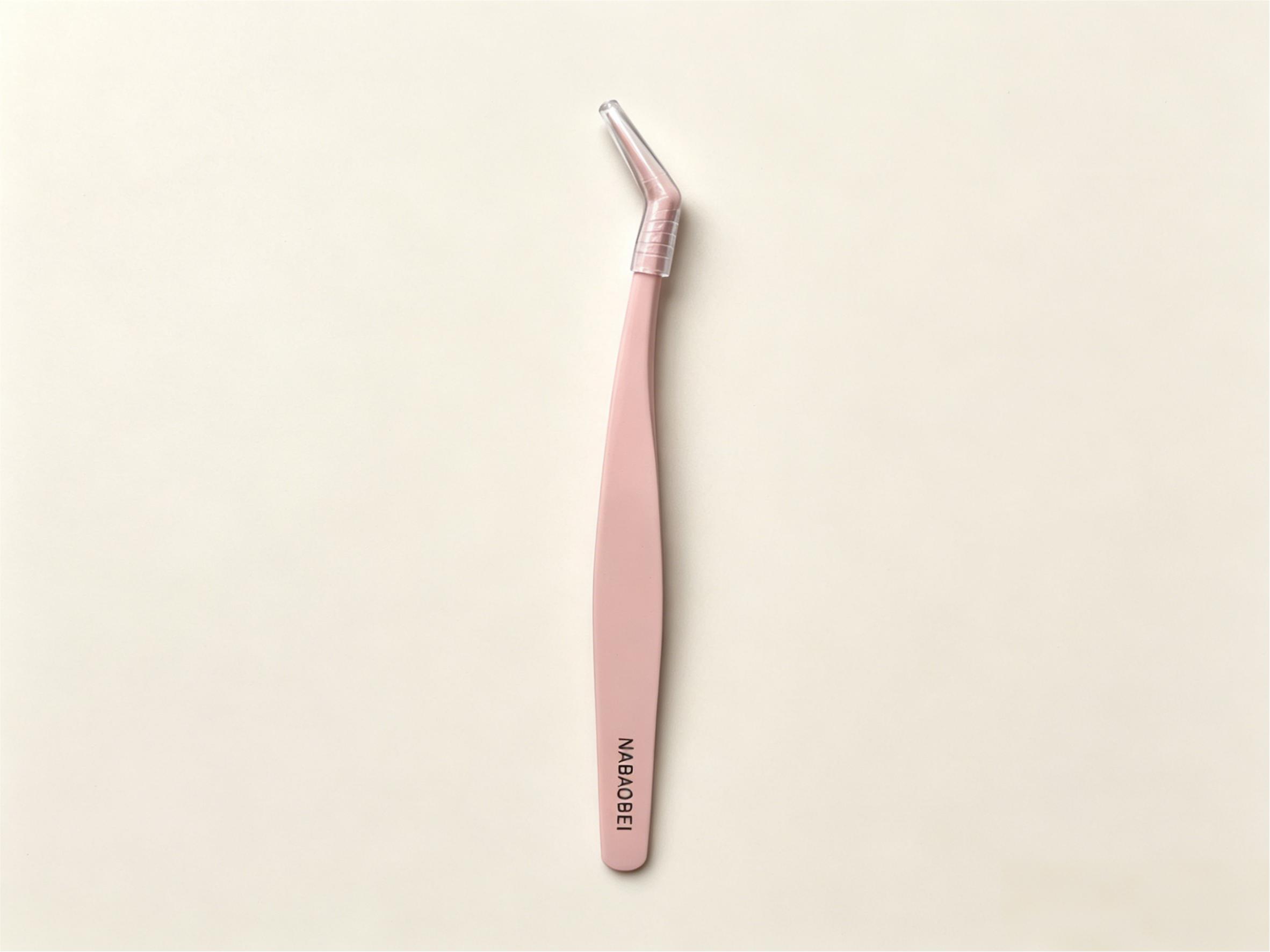 Non-Sticky Lash Tweezers 3