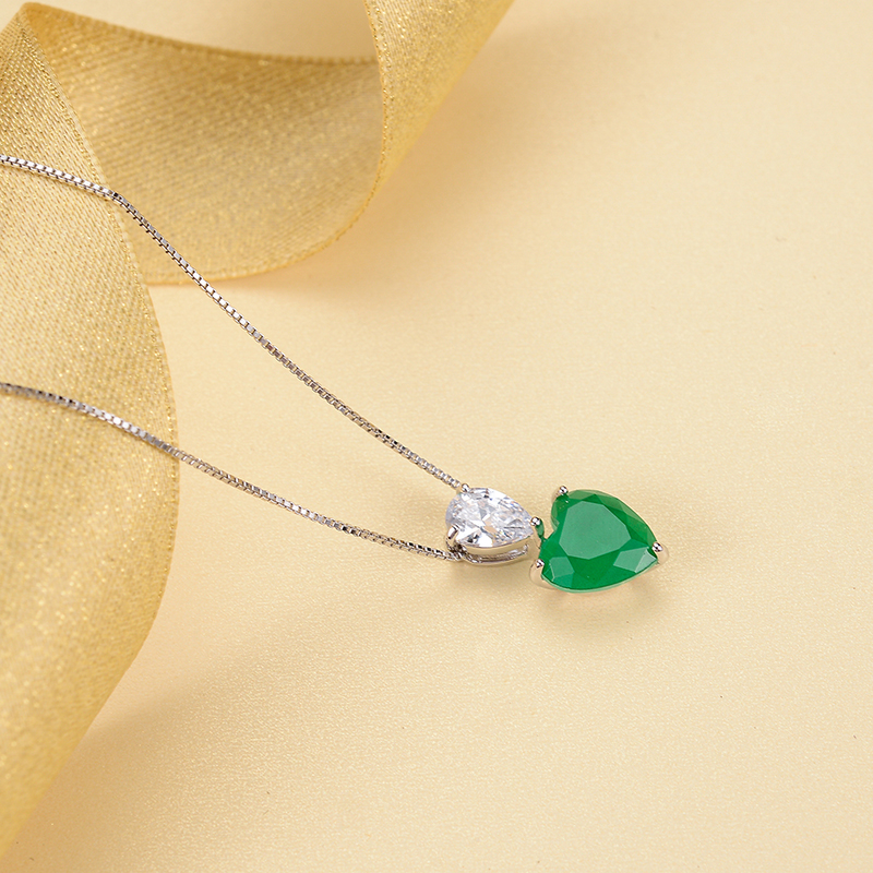 Ladies Crystal Diamond European And American Temperament Female Retro Pendant