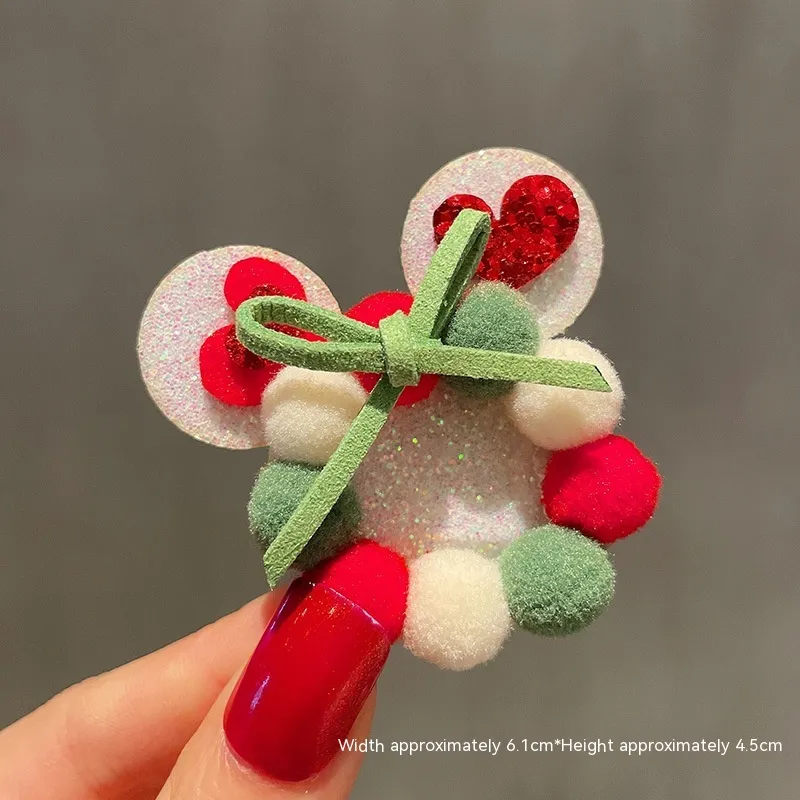 Women's Fashion Christmas Brooch Decoration - Heart Wool Ball Ball Mickey