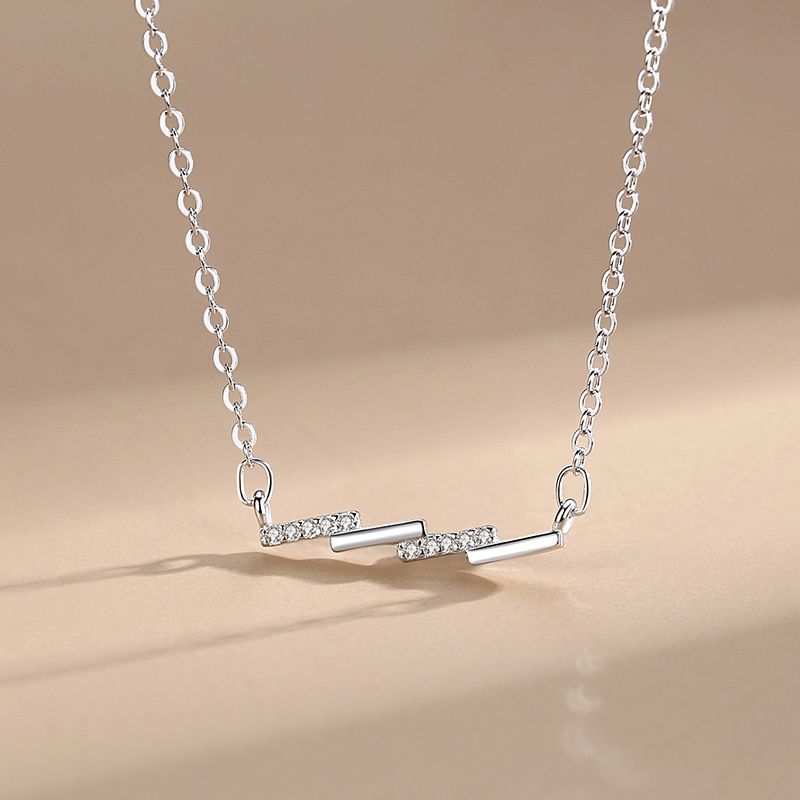Simple Micro Inlaid Clavicle Chain Niche Light Luxury