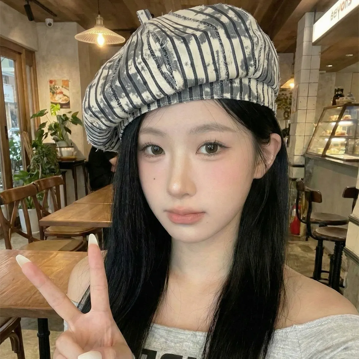 Retro Fashion Water-washed Distressed Octagonal Brimmed Beret