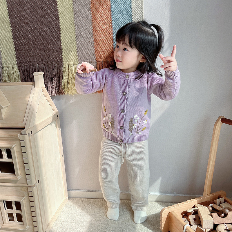 Children's Hand Embroidered Cardigan Sweater Suit Hat Bottoming Round Neck