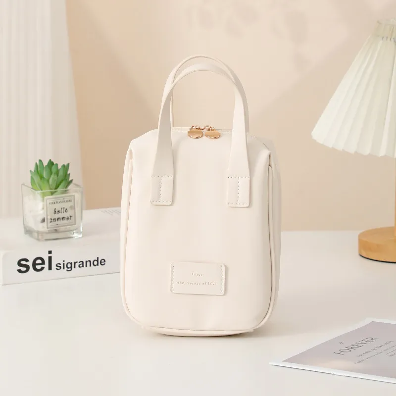 Handle-top Cosmetic Bag Ins Fashion Shell-shaped Handbag Toiletry Bags Travel High Capacity Portable Storage Make Up Bag - White
