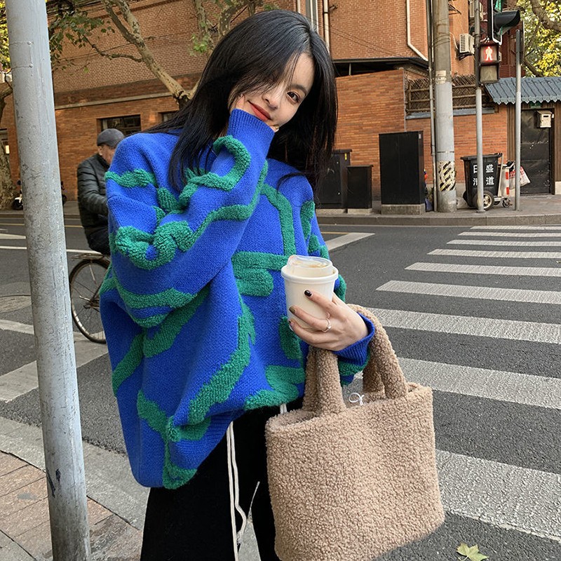 Women's Thickened Cartoon Pullover Sweater