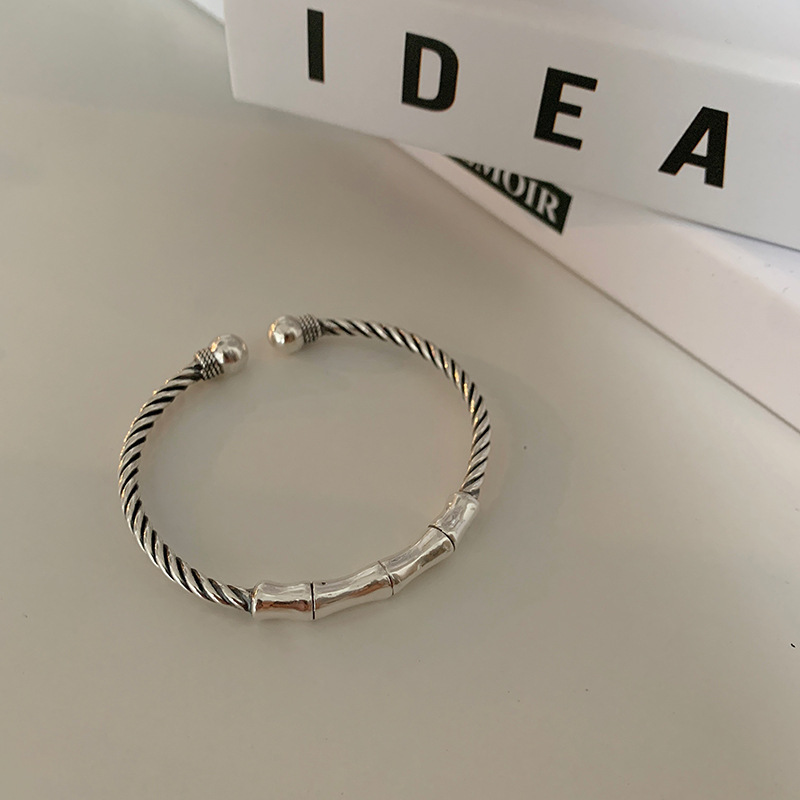 Title 3, Trendy zilveren armband met coole persoonlijkheid