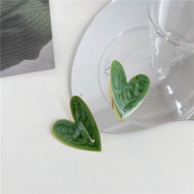 Design All-match Small And Peach Heart Earrings