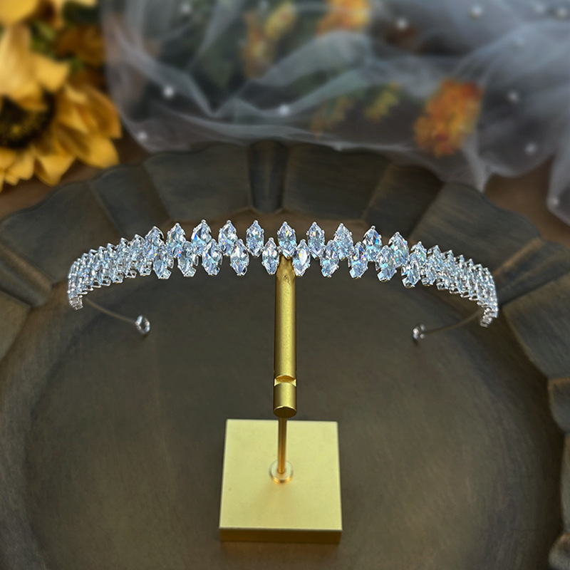 Bridal Simple And Elegant Retro Single Layer Headband 3 Style - Shop at LoveMi