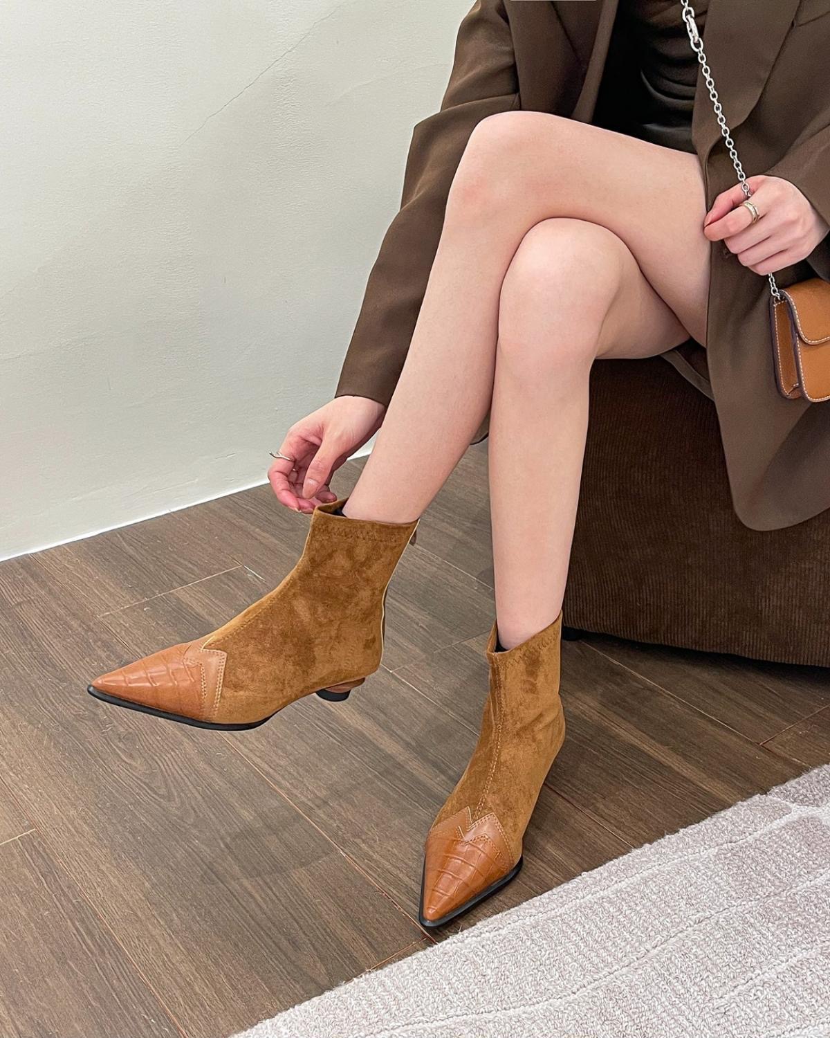 Pointed Toe Ankle Boots, picture 2 of 5