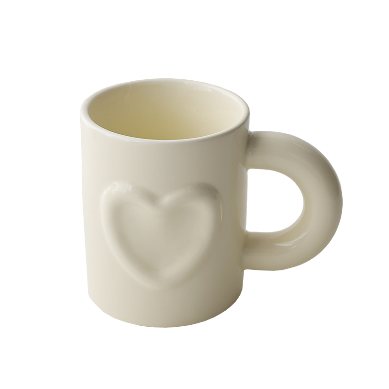 Cream Heart Cup