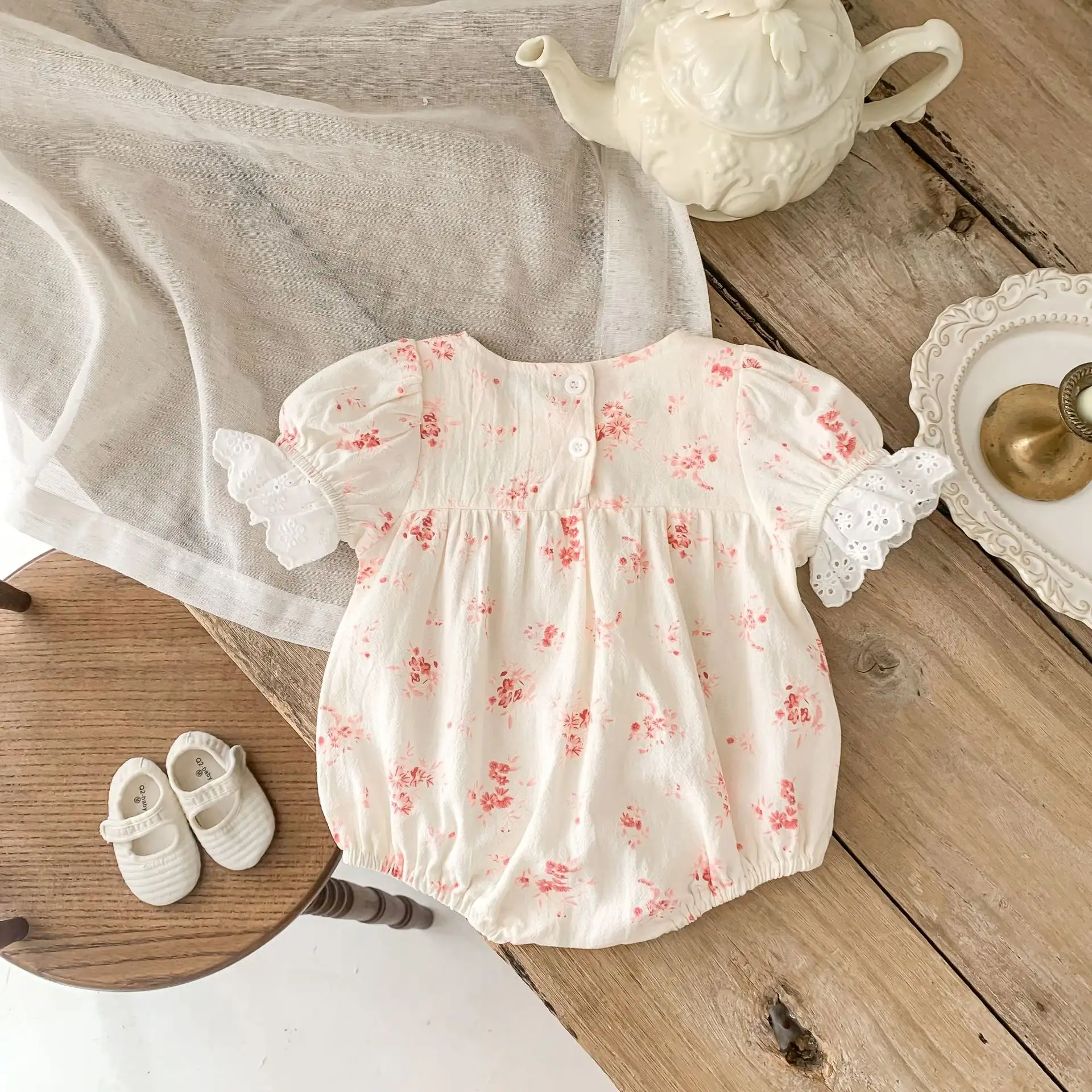 Foreign Style Floral Lace Short Sleeve Triangle