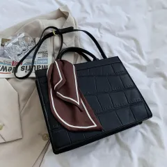 Textured Large-capacity Fashion Messenger Net Red Portable Tote Bag - Black - View 1
