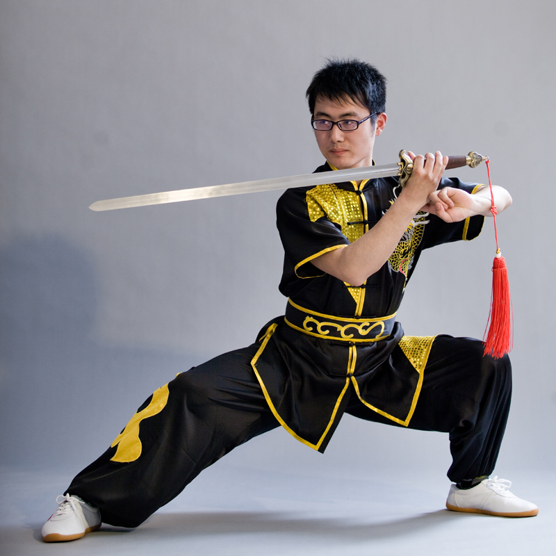 قميص تدريب فنون قتالية بتطريز رمز التنين