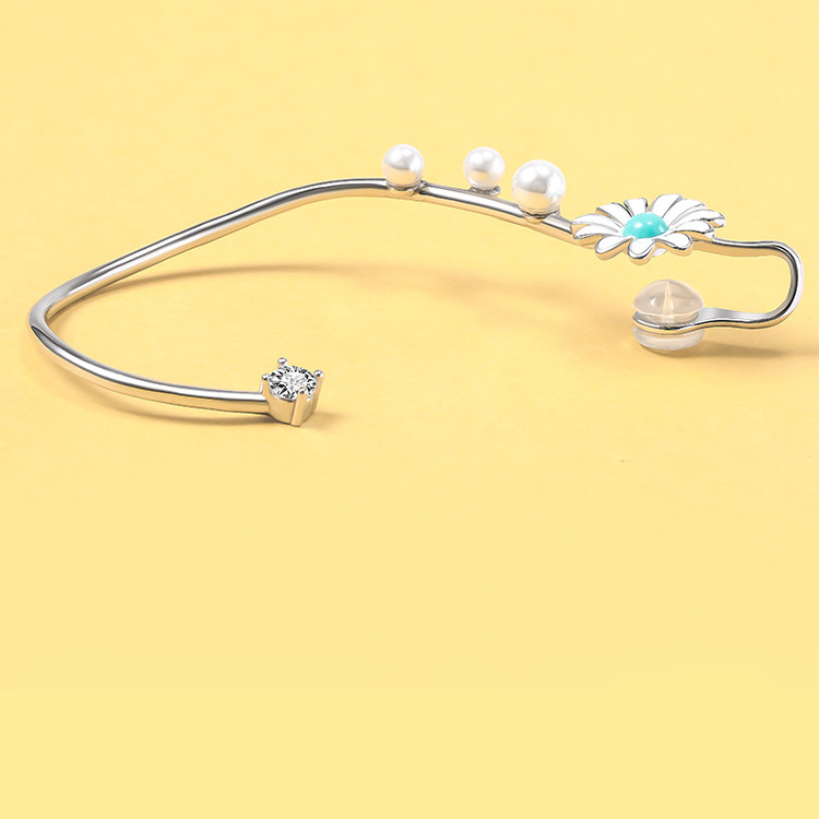 Original Wall Corner Daisy Earclip Female Without Earhole