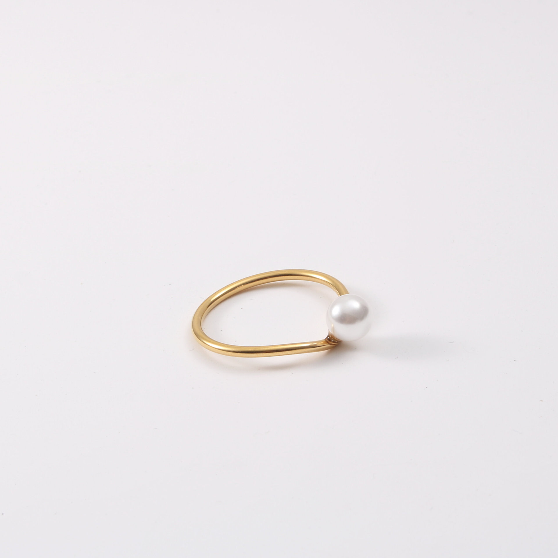 Pearl Titanium Steel Plated 18k Gold Ring