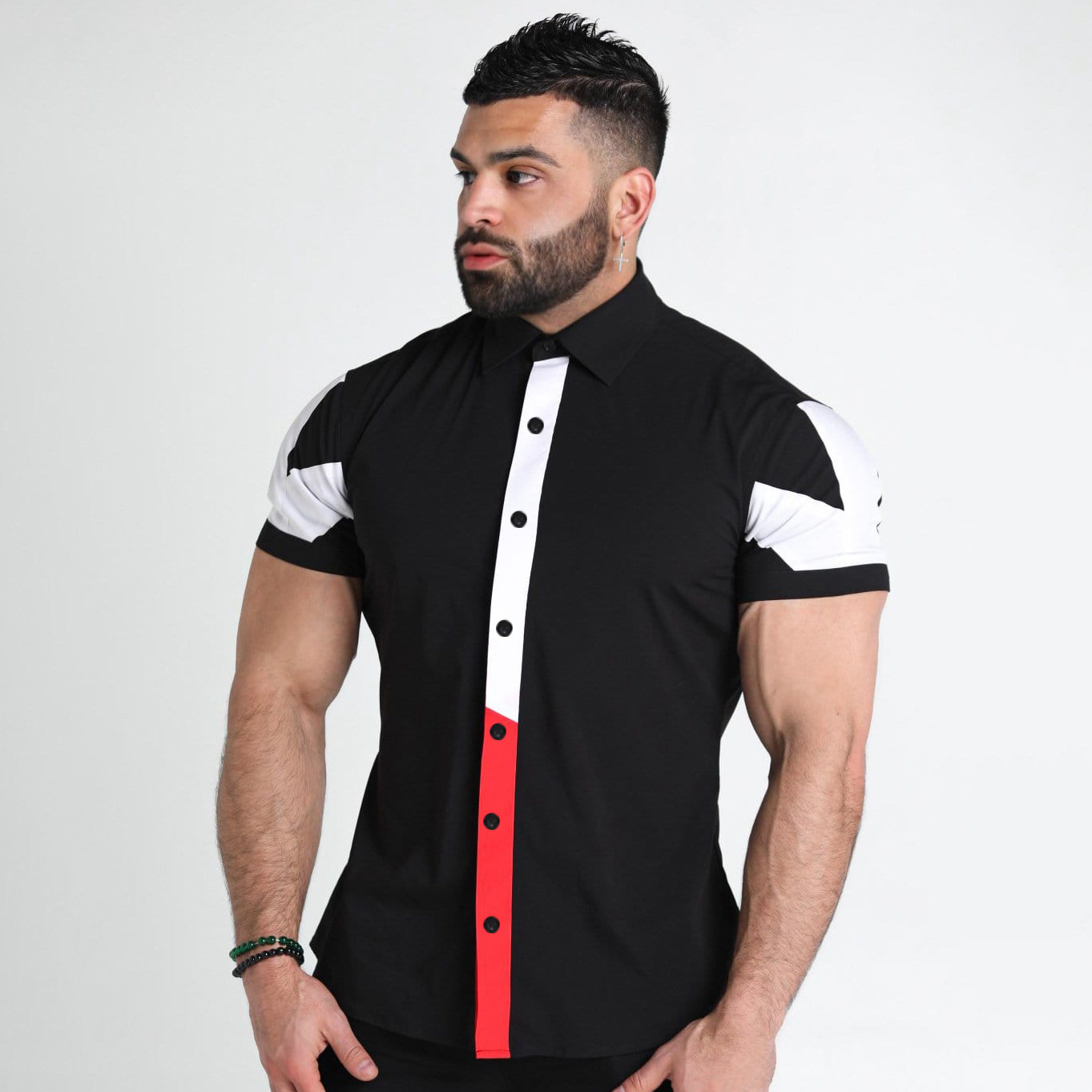 Title 4, Element Top heren shirt met felrood contrast. D...