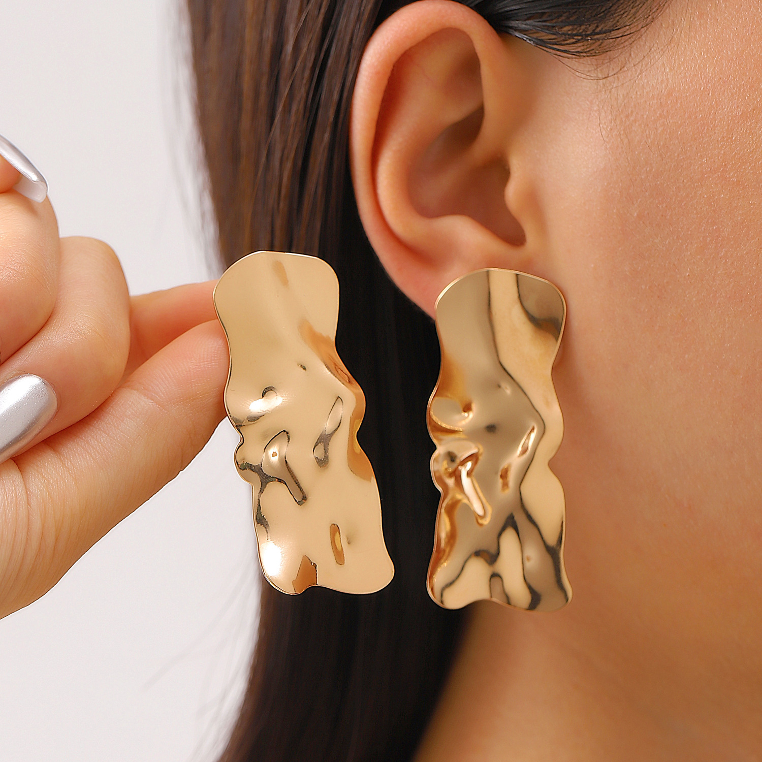 European American Street Style Exaggerated Lava Wrinkled Metal Stud Earrings, Vintage Irregular Geometric High Texture Female Earwear