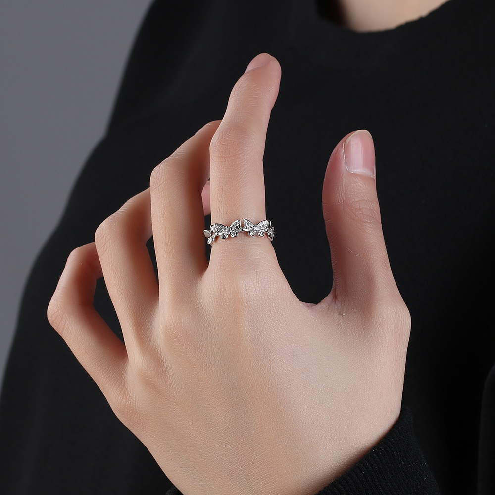 Butterflies Inlaid With Rings, Women's Cold Wind