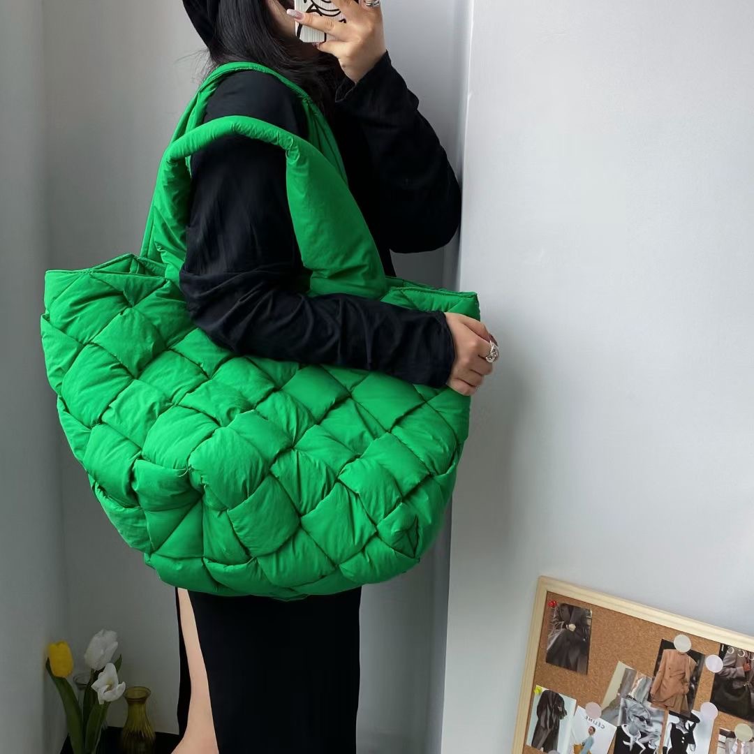 New Autumn And Winter Down-filled Woven Stitching Female Bag