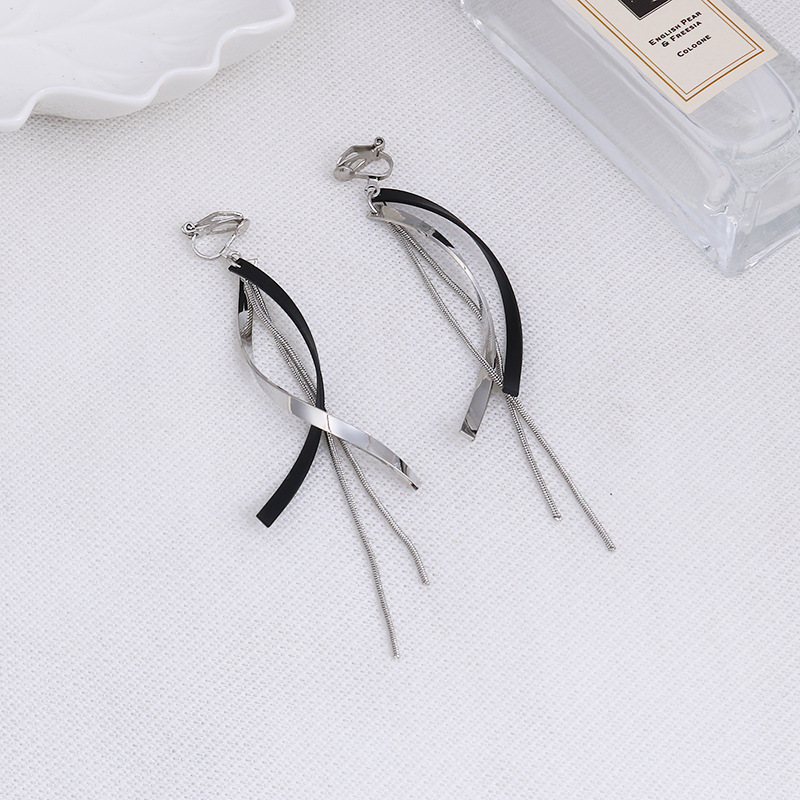 Title 8, Sweet Cool Long Metal Tassel Non-piercing Ear Clip